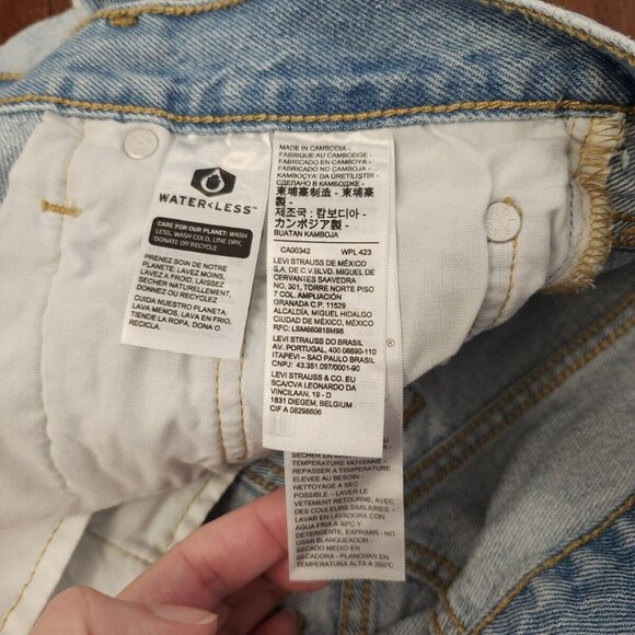 Levis 501 women's jean shorts in size 28 - Picture 8 of 13